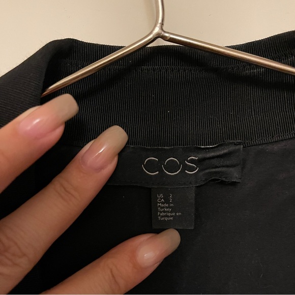 COS size 2 black long shirt - Picture 3 of 3